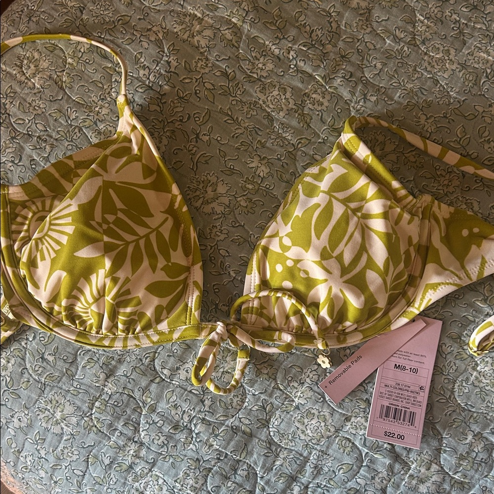 NWT Wild Fable Green and White Leaf Print Bikini Top